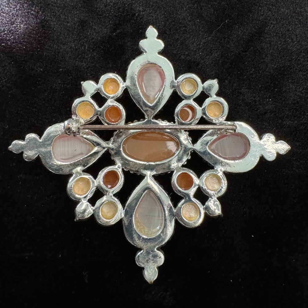 Vintage Maltese Cross Brooch - Picture 2 of 3